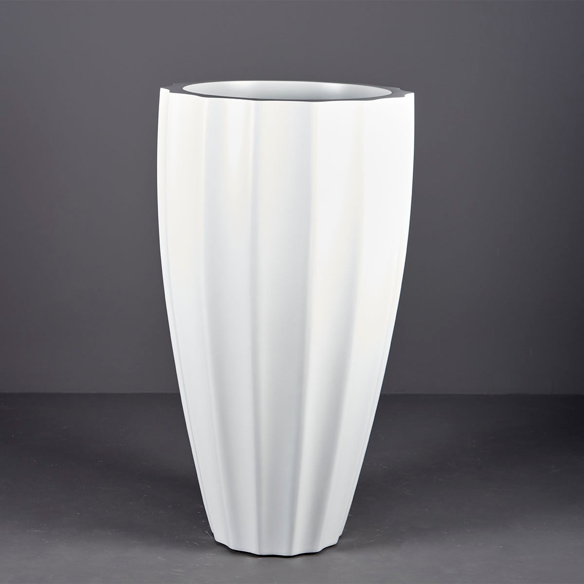 San Jose Ribbed Planter